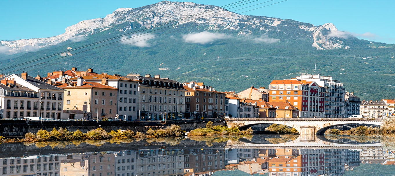 La résidence Côté Village situé à Échirolles en Rhône-Alpes La résidence Côté Village situé à Échirolles en Rhône-Alpes
