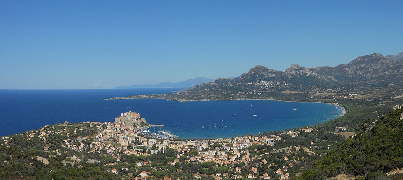 La résidence Allegria situé à Calvi en Corse La résidence Allegria situé à Calvi en Corse